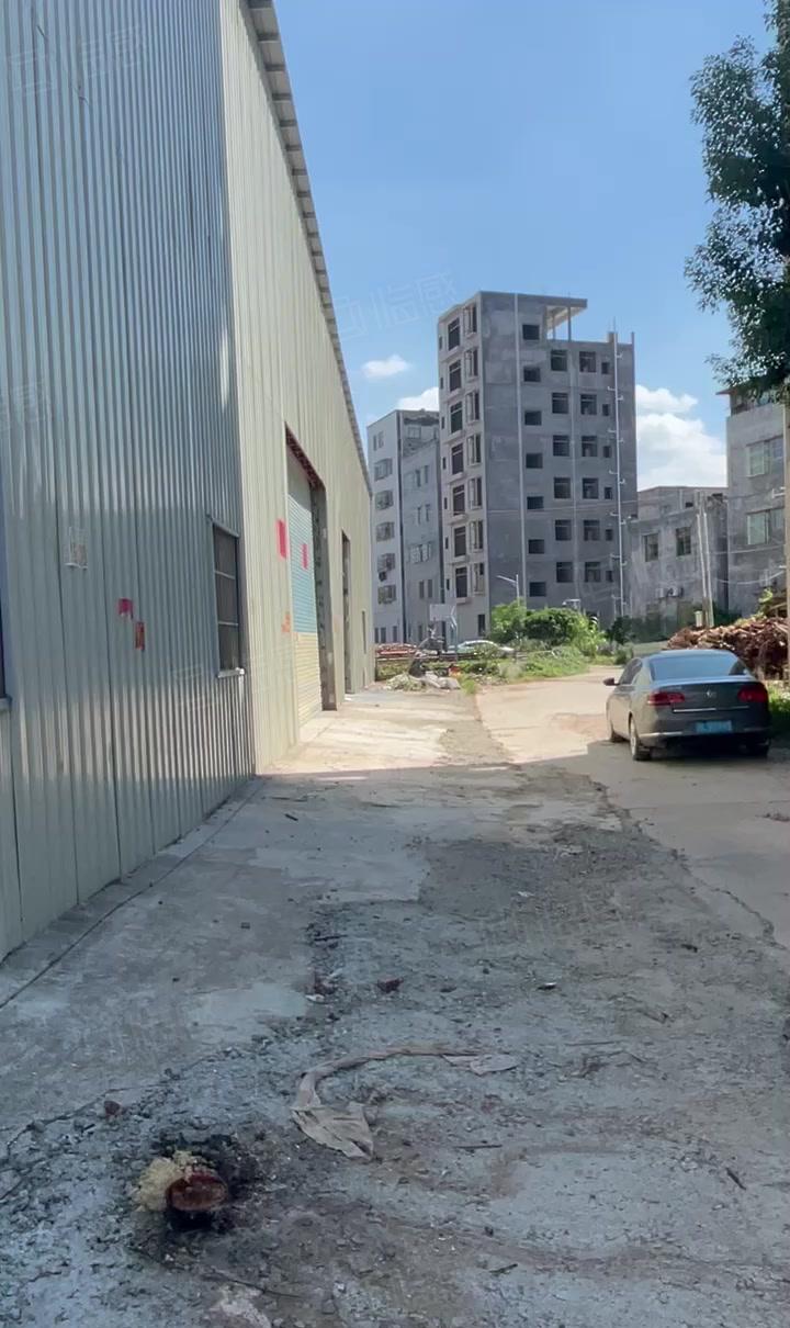 1900平滴水8米独院白花镇铁皮厂房900平起分可进大车