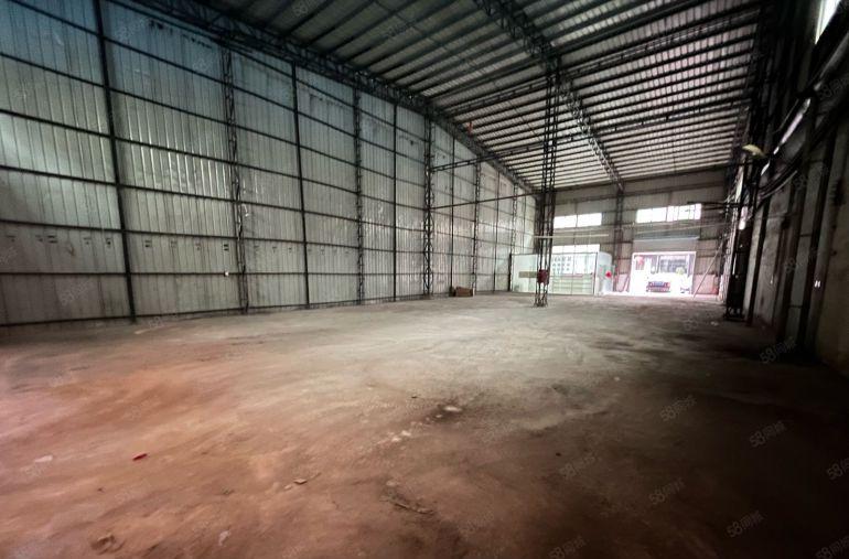 出租大岭沙梨园附近1100平方钢结构厂房，可租一半，单价12