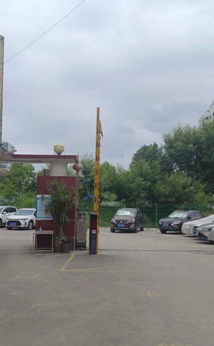 大岭工业区主干道旁一楼1100平带2部行车一楼5.4米高空地