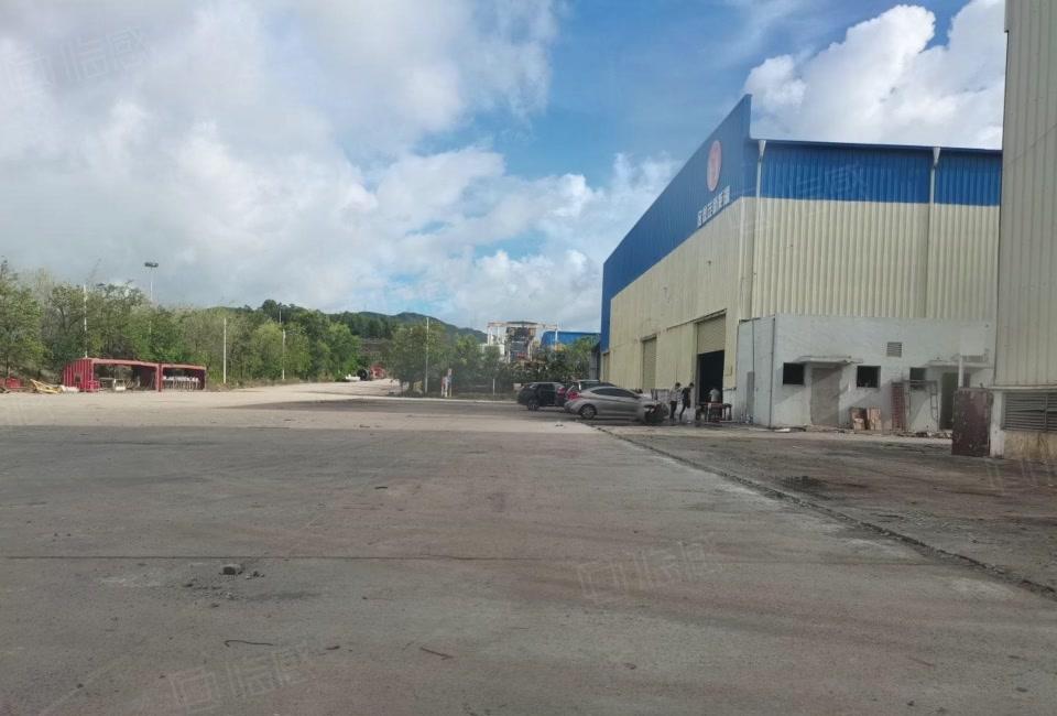 10米高砖墙到顶钢构厂房10000平方米大小分租，原房东直租