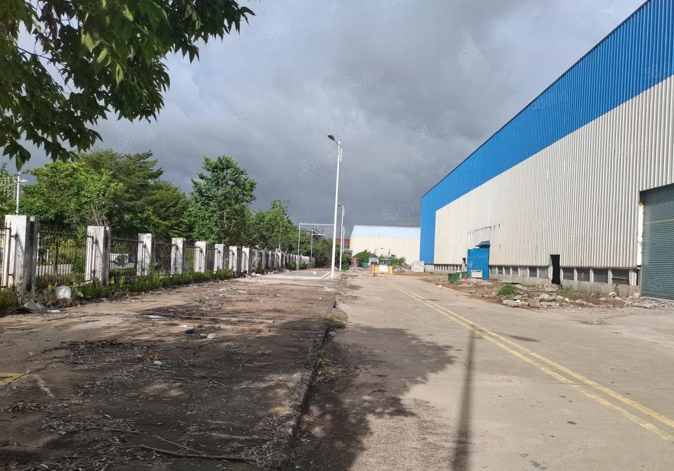 10米高砖墙到顶钢构厂房10000平方米大小分租，原房东直租