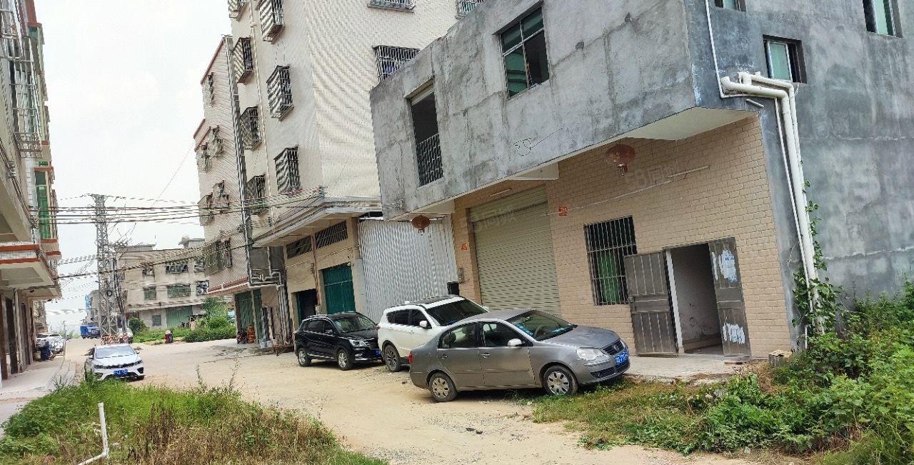 出租大岭实用面积350平方钢结构厂房，10元一平方