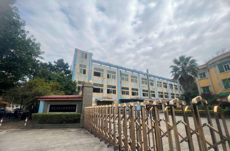 村委直租独门独院标准厂房有独立办公楼