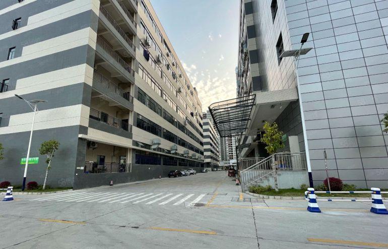 超低价9.9元一平现成精装修厂房1200平方可办执照与环评