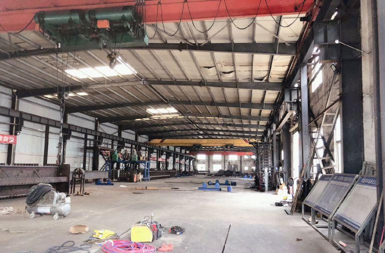 现成4部行车，免租期3个月，钢构独院，实际面积出租