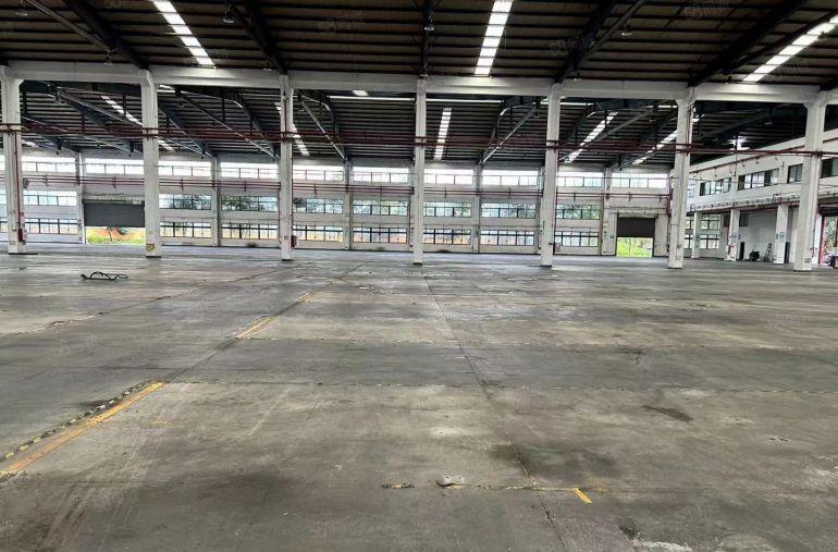 惠州市仲恺高新区新空出16000平滴水12米红本钢构厂房出租