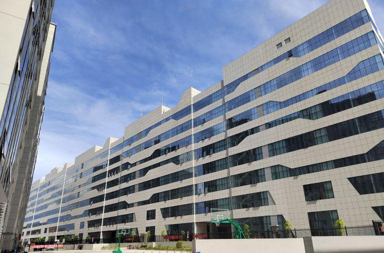 12块！仲恺2000平楼上厂房仓库出租实面无公摊可分1000