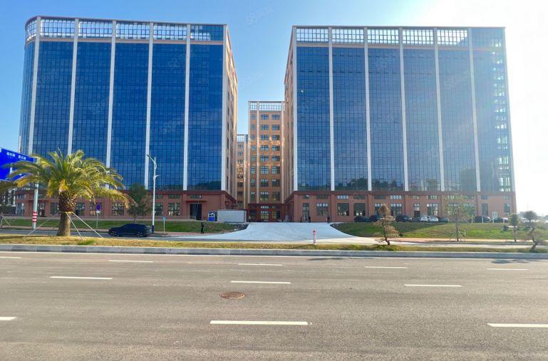 仲恺新出主干道旁边原房东2000平米厂房低价出租带装修可分租