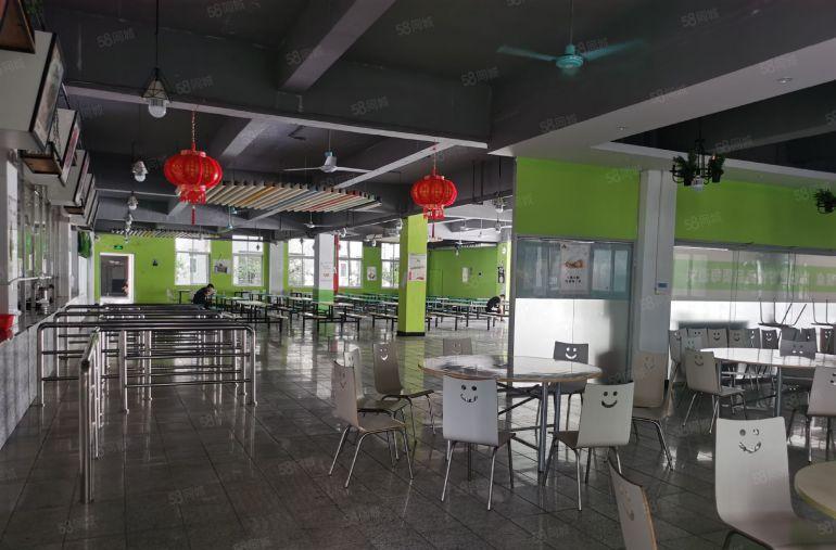 低价12元陈江楼上2600平现车装修厂房出租500平起分