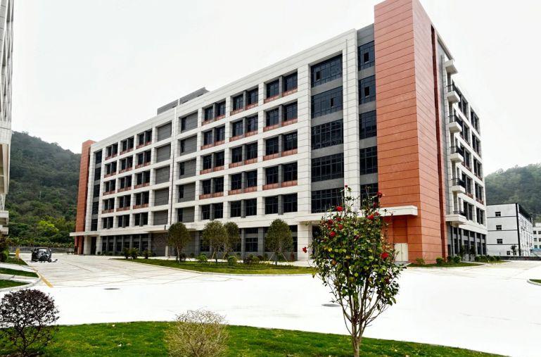 6.6元仲恺全新原房东独院单层3000平厂房仓库低价出租可分