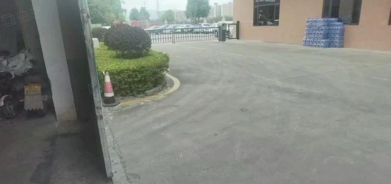 现成4部行车滴水13米可办环评钢构厂房3200平方出租