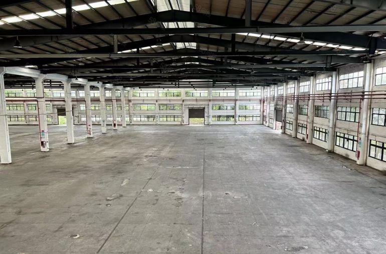 惠州市仲恺高新区新空出16000平滴水12米红本钢构厂房出租