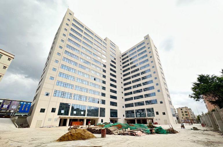 仲恺五一工业区新出单层面积四千平原房东低价厂房五百起分十块