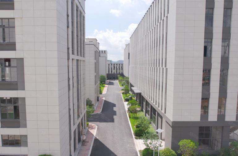 陈江一二层厂房 7.2米高 价格可谈 带车位饭堂宿舍配套