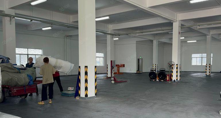 现成行车厂房出租1000平方起分租仅租 15元一平方