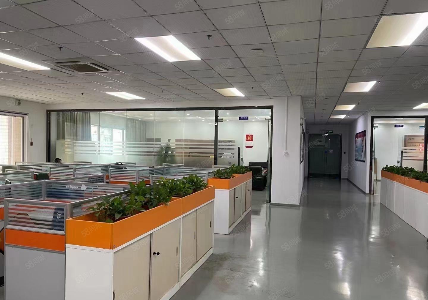 园区内办公楼新空出三楼350平米现成装修办公室出租！拎包入住