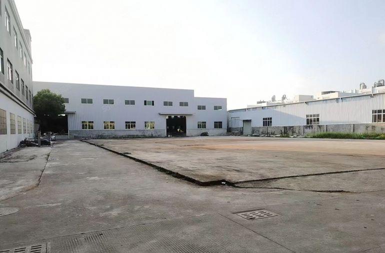 16块！仲恺钢结构厂房仓库出租空地大可办环评滴水9米可分租。