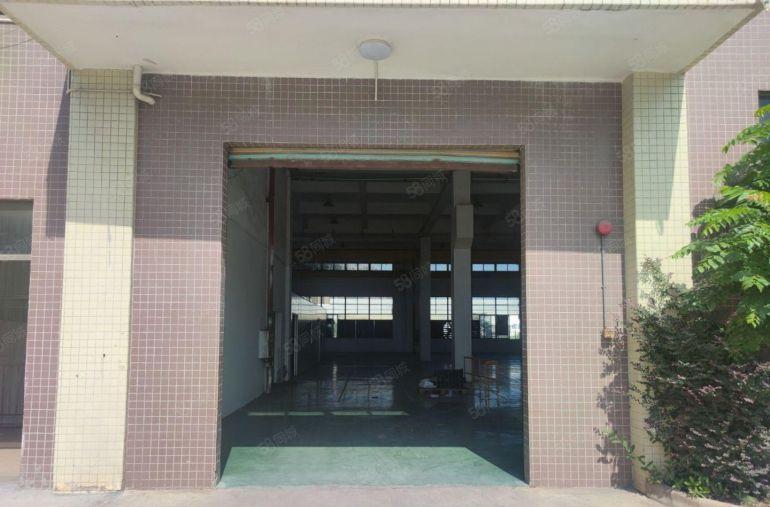 低价仲恺陈江中心位置一楼2000平方滴水8带装修厂房大小可分