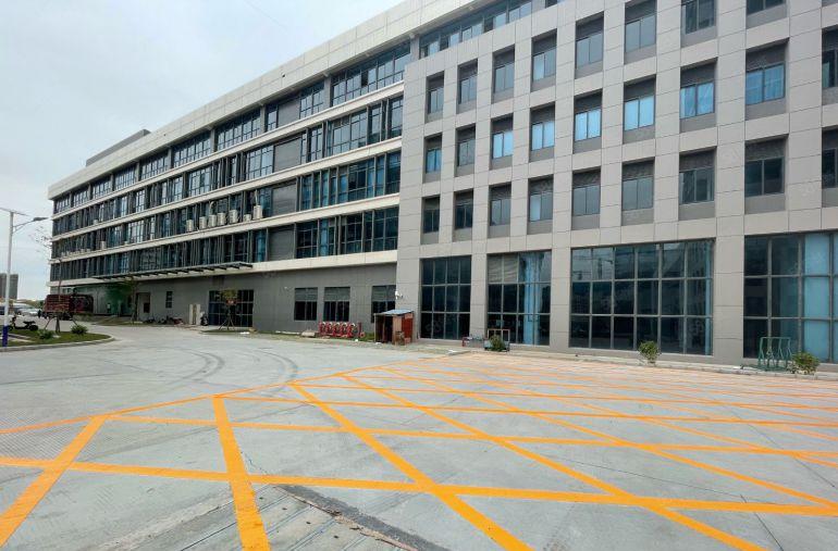 低价出租！仲恺区惠台工业区原房东自有厂房8万平方厂房出租可分