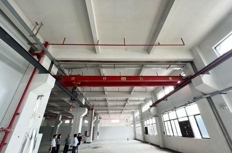 仲恺新出6000平米带航车装修厂房仓库低价出租空地大可分租！