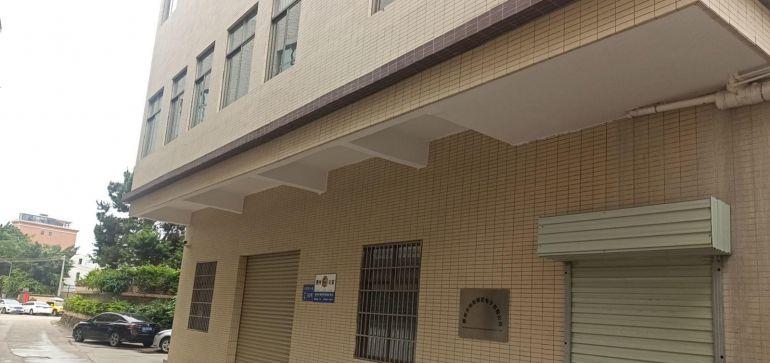 房东直租，1060平方，4层楼，无宿舍，送装修，2吨豪华电梯