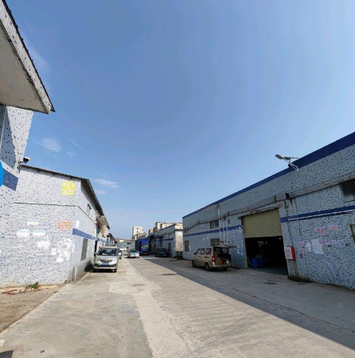 厂房靠近高速出口，空地大，货柜车好进好出