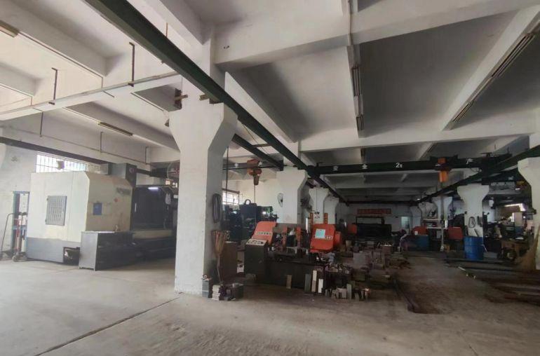 惠城小金口一楼车间分组500-600平，已装好行车