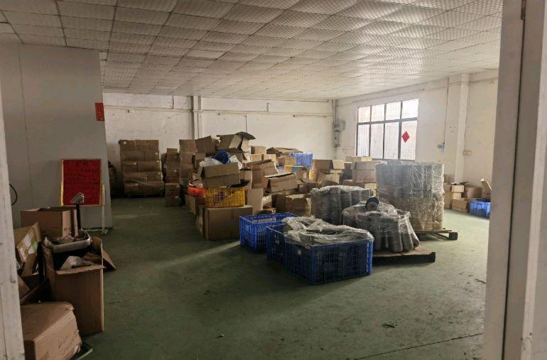 厂房1000方  分租一半或者400   或者600 可 分