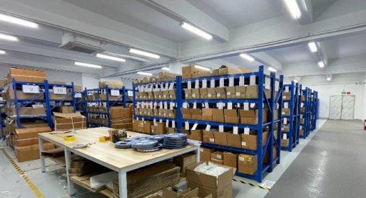 无中介费福永100平起原房东精装修厂房仓库无尘车间一楼上出租