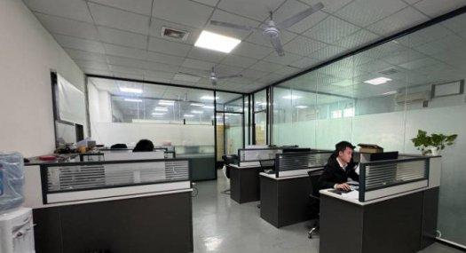 深圳龙华地铁口2400㎡ 厂房出租 可环评 可分租