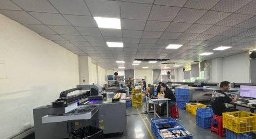 深圳龙华地铁口1600㎡ 精装修厂房出租