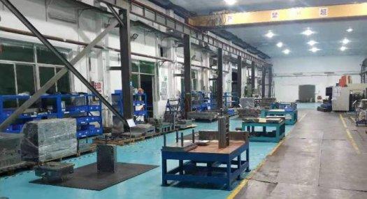 深圳宝安 沙井街道上南林坡山工业园二栋2200㎡ 厂房租售层高6米 跨度25米 配电212KVA 独院天车15吨