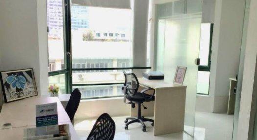 车公庙地铁口1一3人小型办公室出租，市级孵化基地，初创补贴第一！
