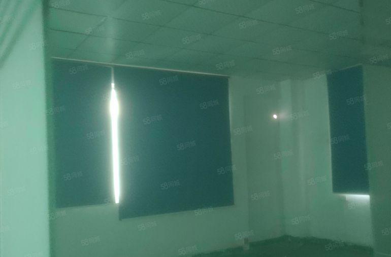 东城温塘独院厂房分租一楼200平，现成办公室装修，厂房出租。