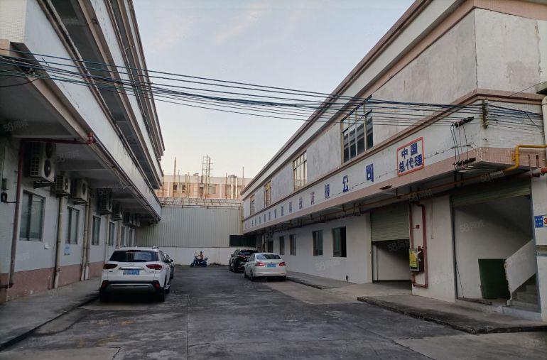 经典小独院1300平方两层厂房招租，现成装修