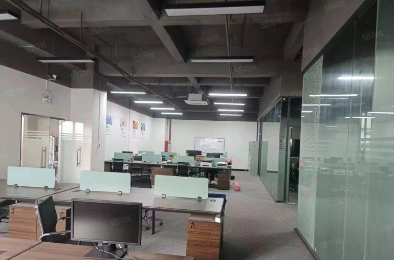 东城温塘路口外贸服装厂转租二楼700平方，精装修，无转让费