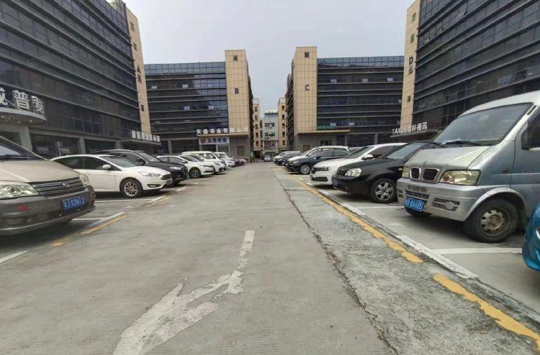 虎门南栅工业园附近楼上1500平厂房出租豪华装修办公可办环评