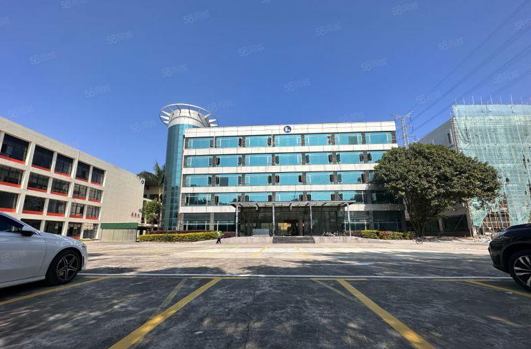 虎门358省道边高速出口附近1000平精装办公室全新地坪