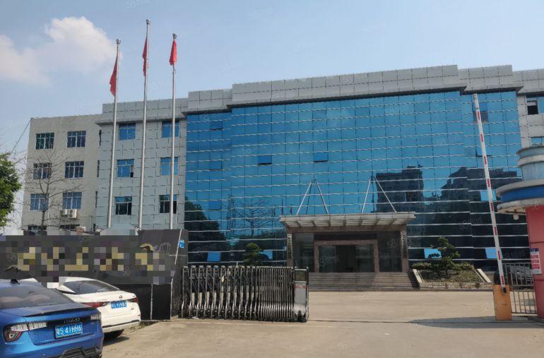 长安镇宵边原房东1楼1300平带牛角，可分租低价厂房出租