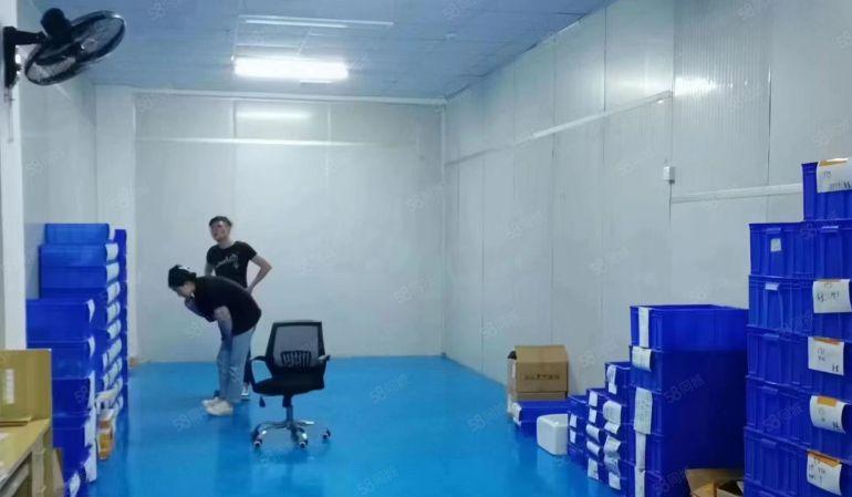 已空出楼上1000平方厂房出租，长安镇工业厂房，水电齐全