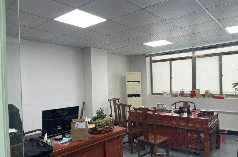 长安镇涌头海关旁原房东2楼850平全新装修水电齐全厂房出租