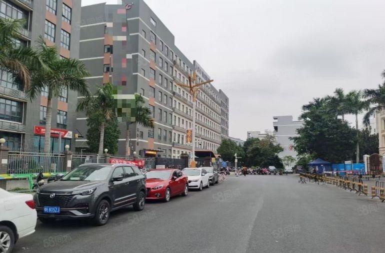 长安靠近莞长路20000平方标准原房东厂房出租 交通便利