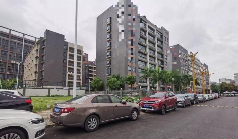 长安靠近莞长路20000平方标准原房东厂房出租 交通便利