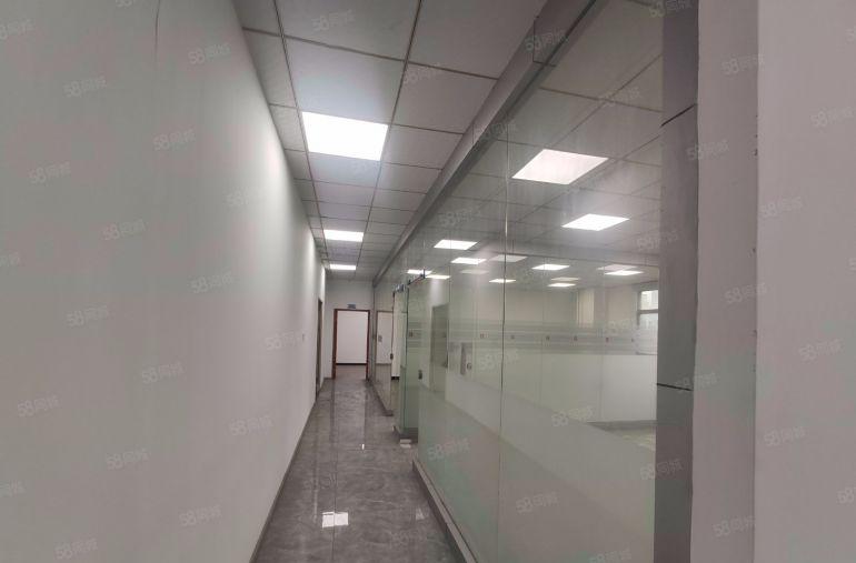 三楼1800平报价15块 乌沙精装修低价厂房出租