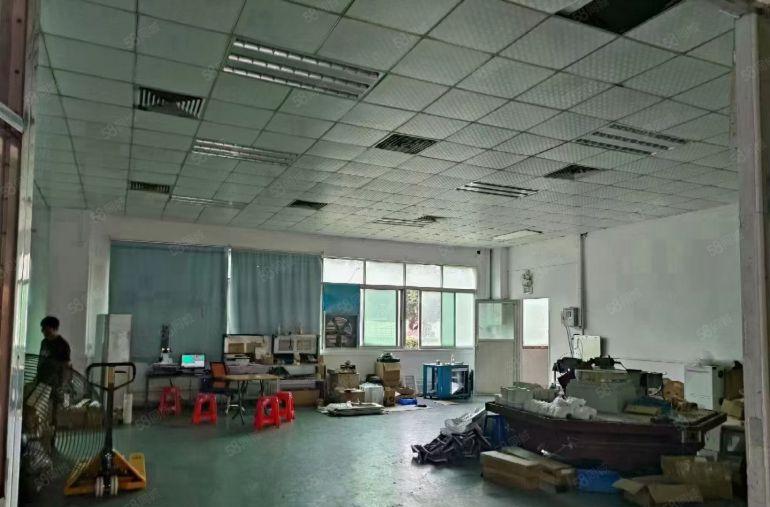 长安带航车一楼精装修2000平，大气前台办公室，水电齐全