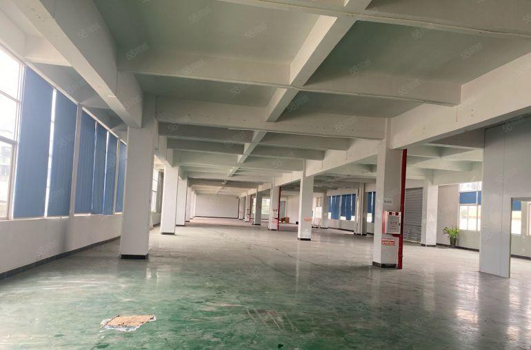 常平镇新出二楼1500平方米出租 有地坪办公室。