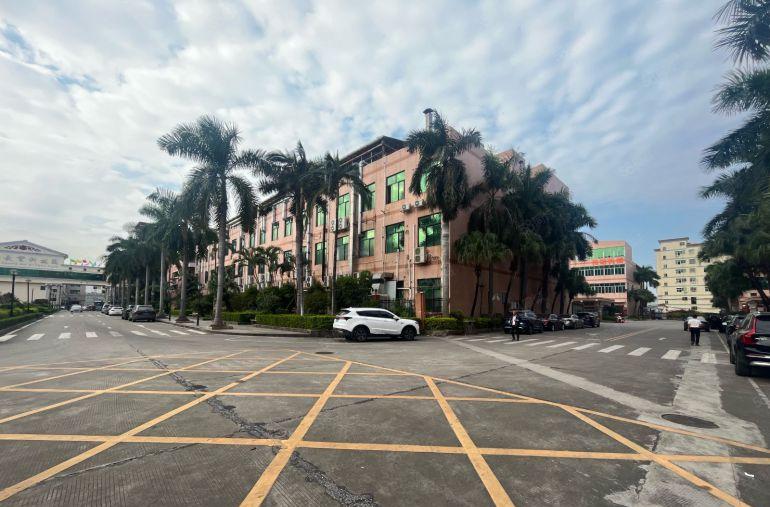 急租独院原房东厚街镇新出8000平米现成装修环评厂房仓库出租