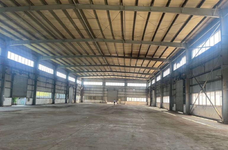 厚街 溪头钢结构3000平滴水10米中间无柱子电大水电齐全