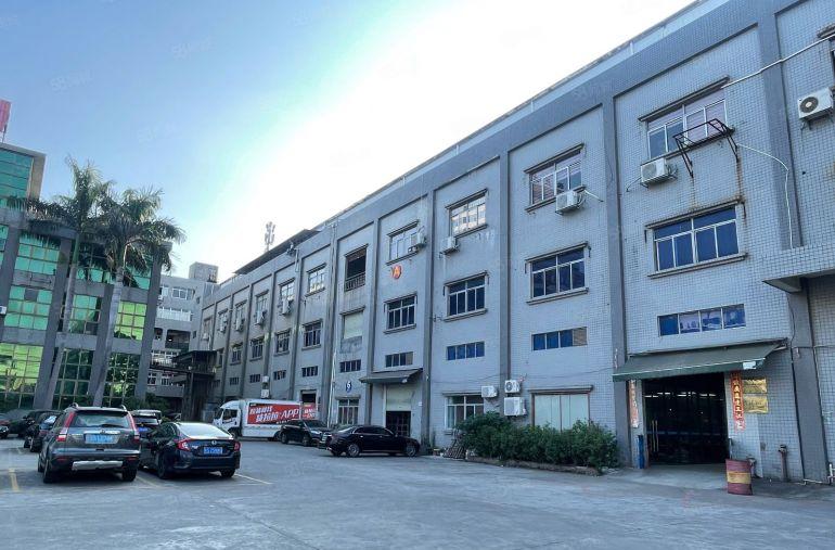 厚街 白濠靠虎门一楼2500平高6.5米带装修低价出租