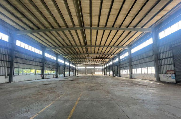 厚街 溪头钢结构3000平滴水10米中间无柱子电大水电齐全